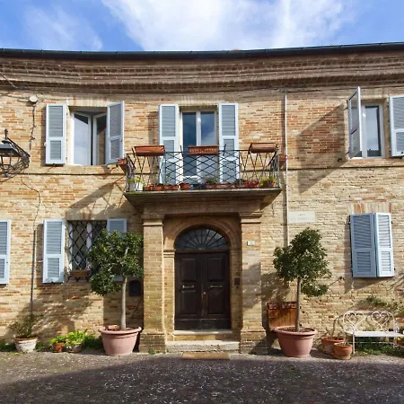 펜션 Attractive Holiday In With Garden And Bbq Monterubbiano